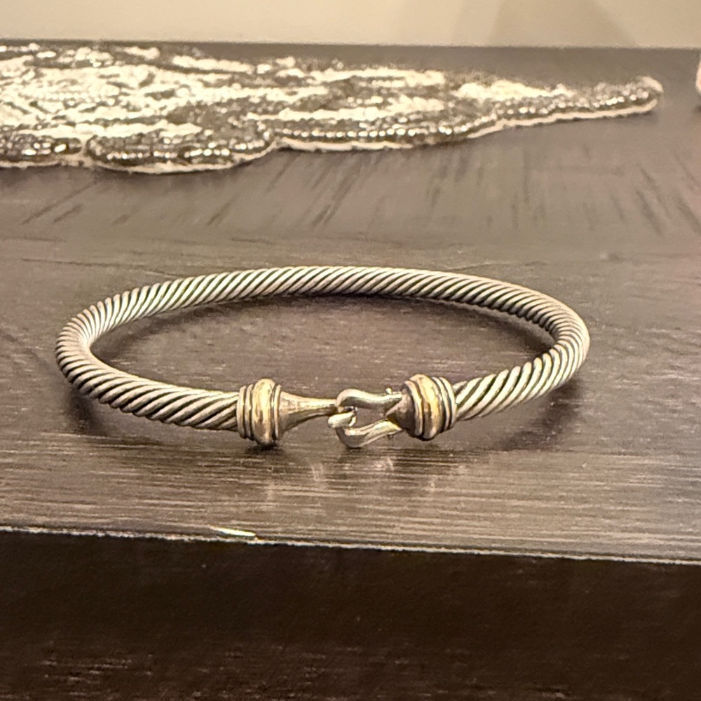 David Yurman 4mm buckle cable bangle - Picture 2 of 10